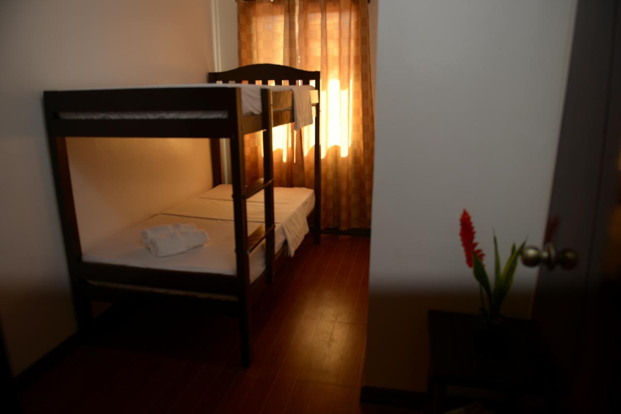 Globetrotter Inn - Palawan Inc. Puerto Princesa Esterno foto